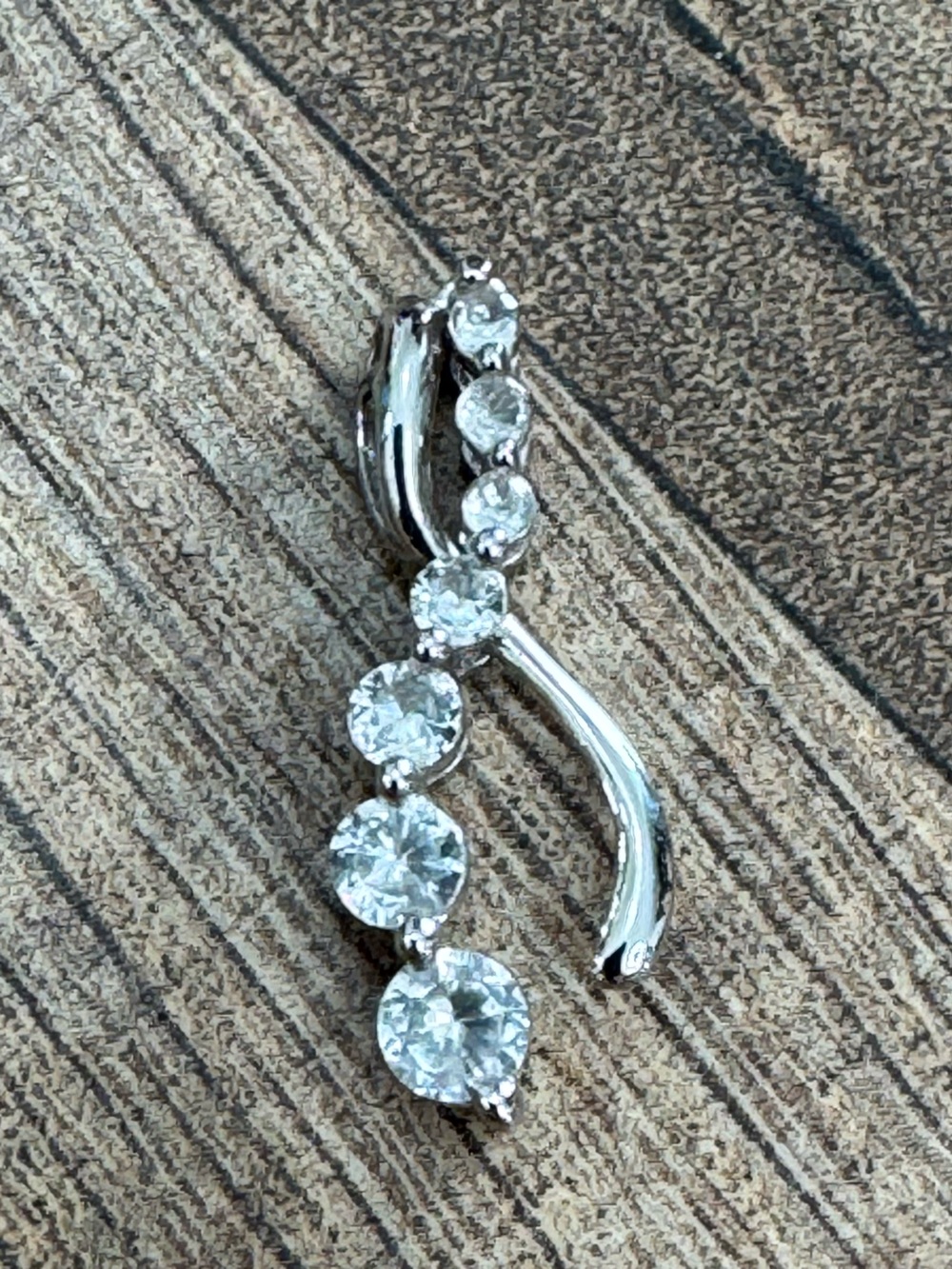 Signed JTC 925 Sterling Silver Cubic Zirconia Ribbon Wave Graduated Pendant